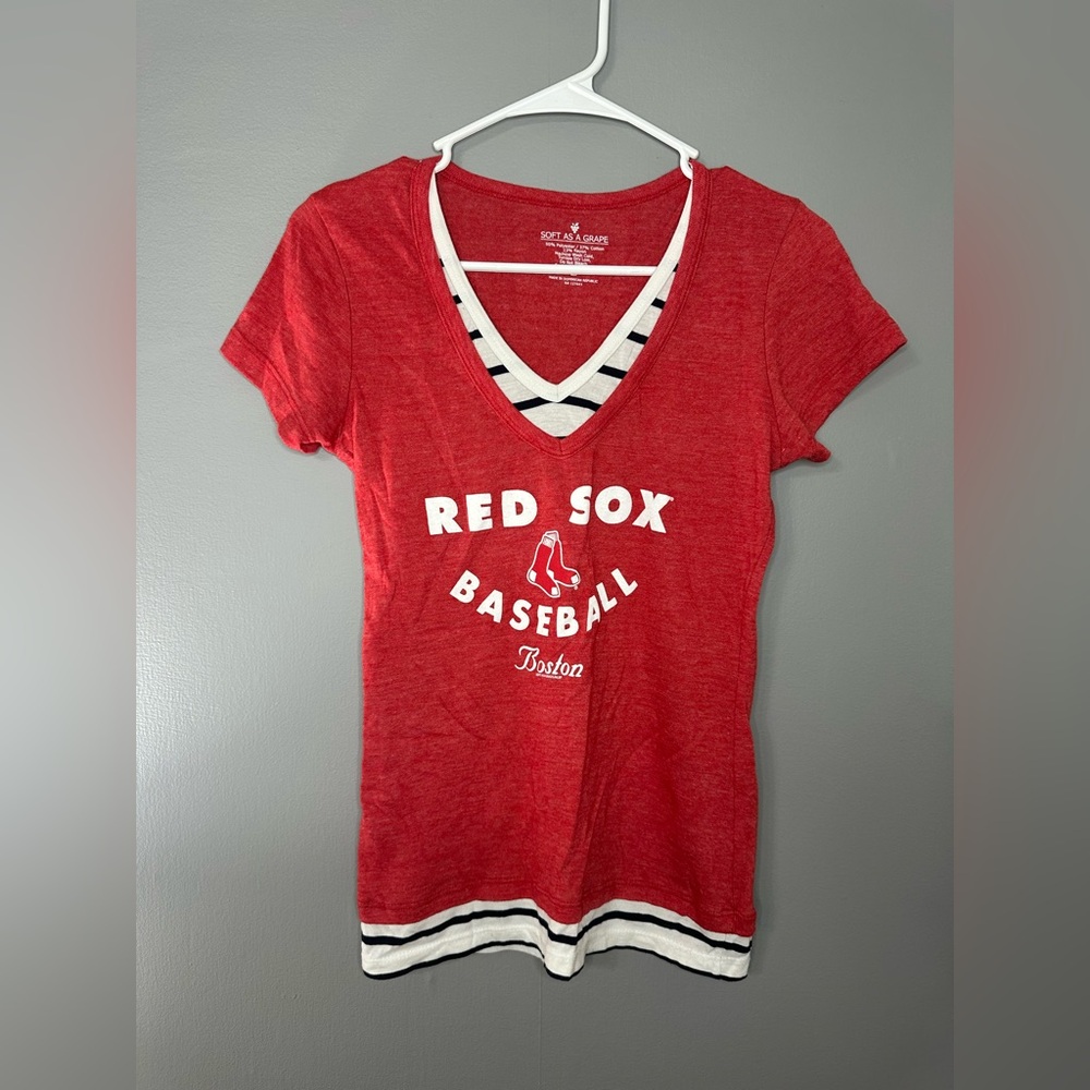 Source Unknown Red 'Red Sox Baseball' V-Neck Short Sleeve Tee